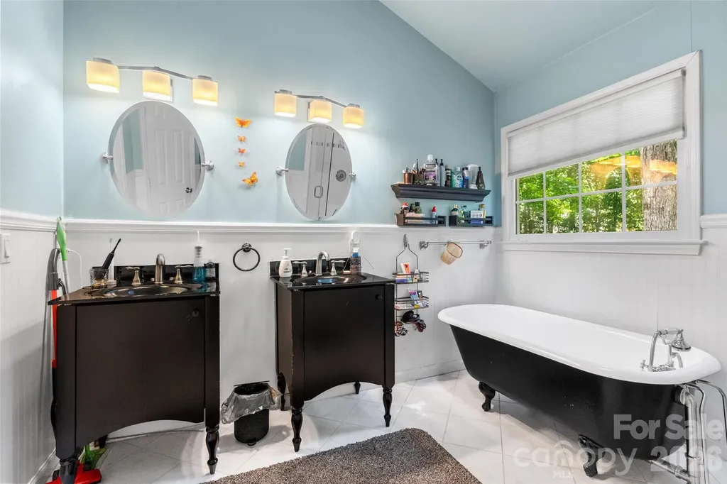 4131 Beauvista Drive Charlotte NC 28269