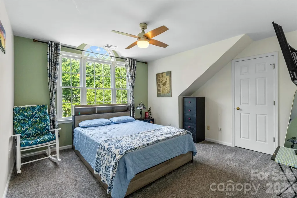 4131 Beauvista Drive Charlotte NC 28269