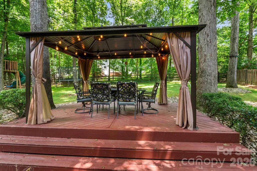 4131 Beauvista Drive Charlotte NC 28269