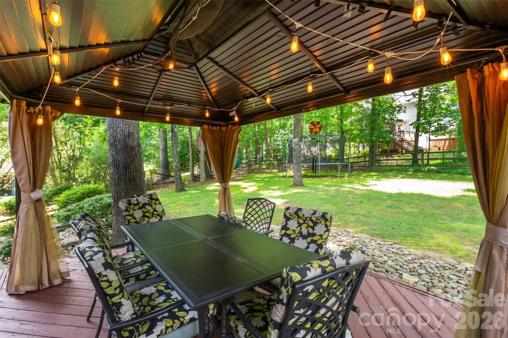 4131 Beauvista Drive Charlotte NC 28269