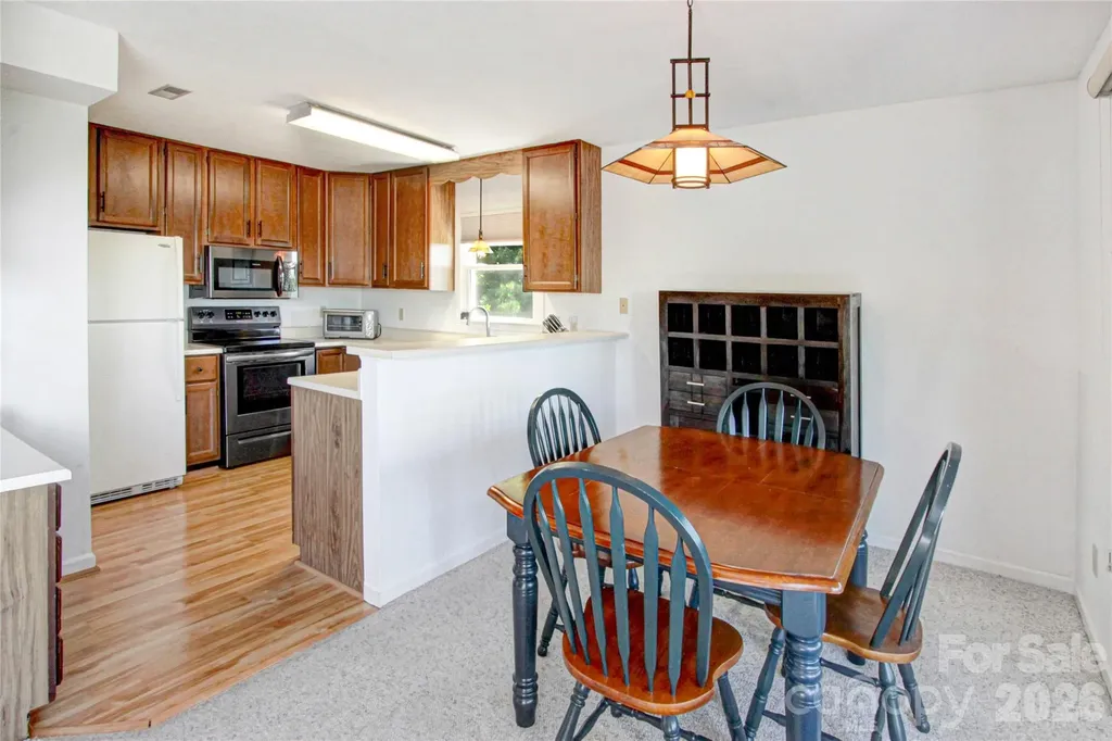 105 Toxaway Views Drive Lake Toxaway NC 28747