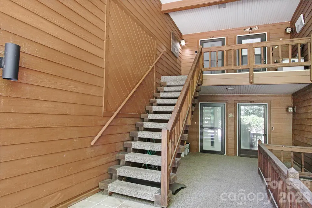 105 Toxaway Views Drive Lake Toxaway NC 28747
