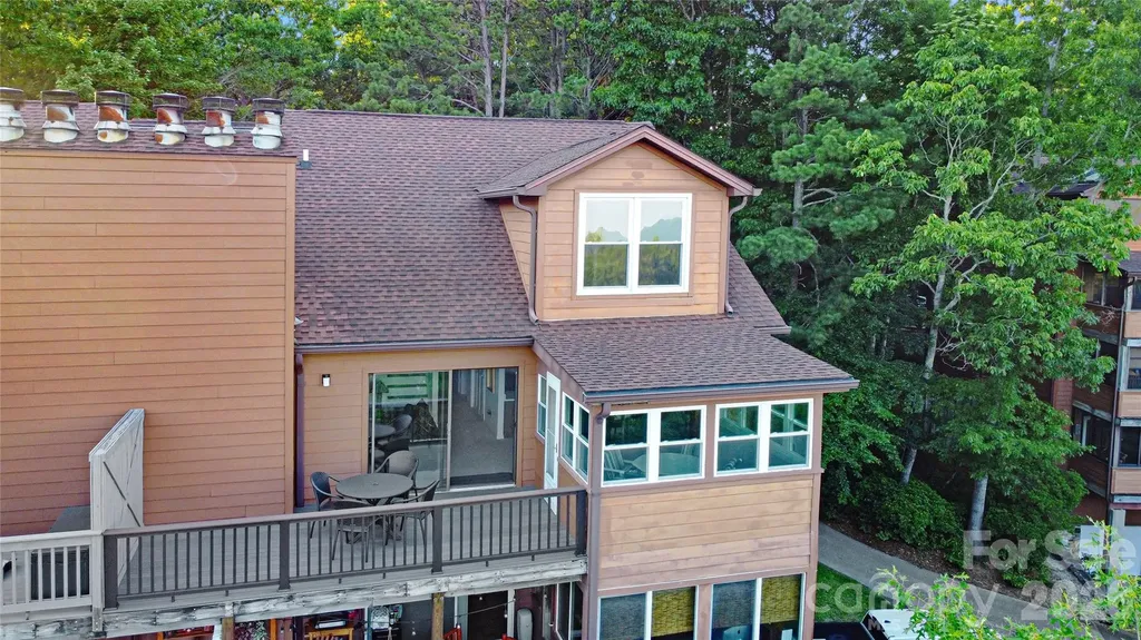 105 Toxaway Views Drive Lake Toxaway NC 28747