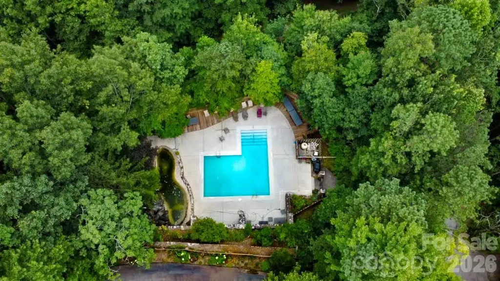 105 Toxaway Views Drive Lake Toxaway NC 28747
