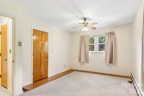 3157 Florida Drive Hendersonville NC 28792