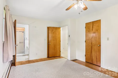 3157 Florida Drive Hendersonville NC 28792