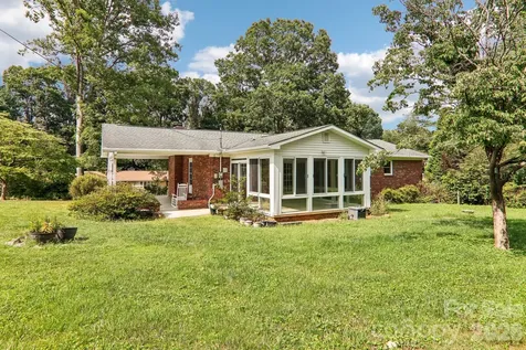 3157 Florida Drive Hendersonville NC 28792