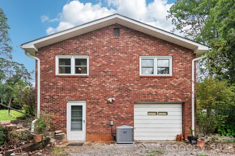 3157 Florida Drive Hendersonville NC 28792