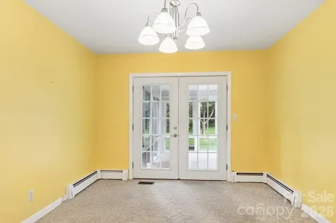 3157 Florida Drive Hendersonville NC 28792