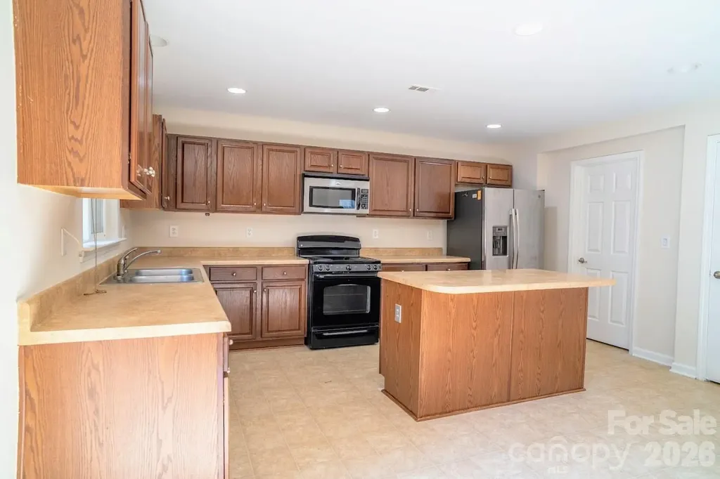 9411 Seamill Road Charlotte NC 28278