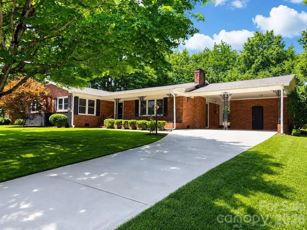 706 Hedrick Drive Statesville NC 28677