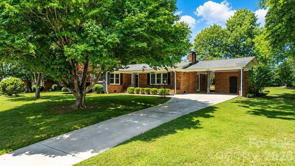 706 Hedrick Drive Statesville NC 28677