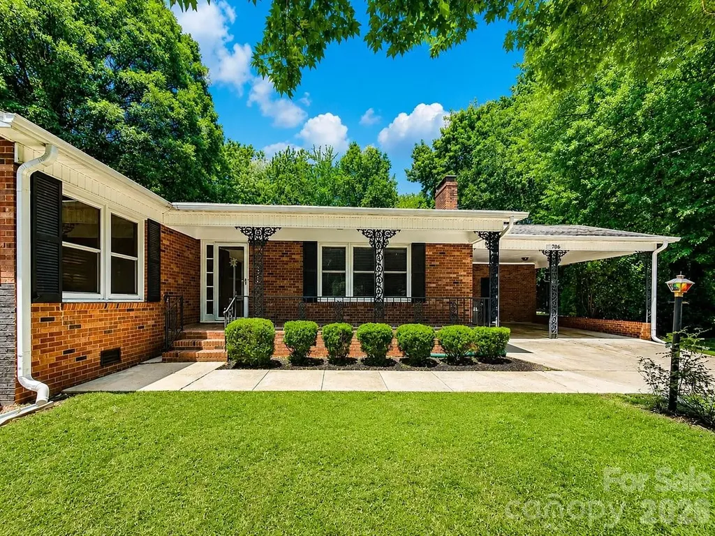 706 Hedrick Drive Statesville NC 28677