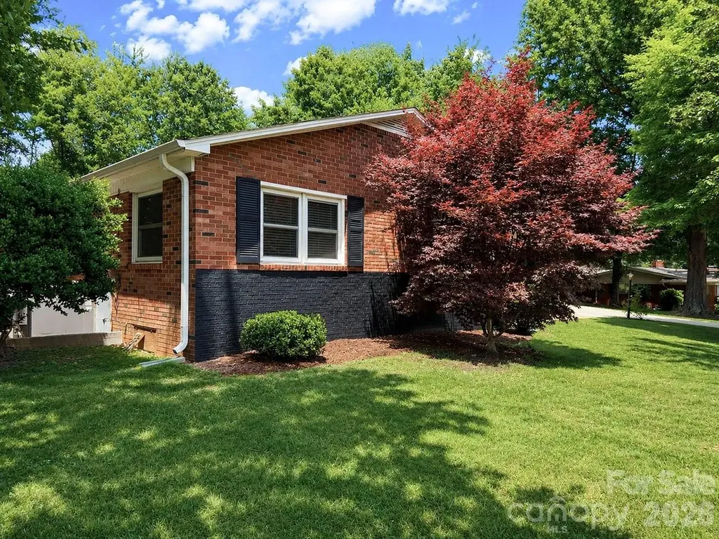 706 Hedrick Drive Statesville NC 28677