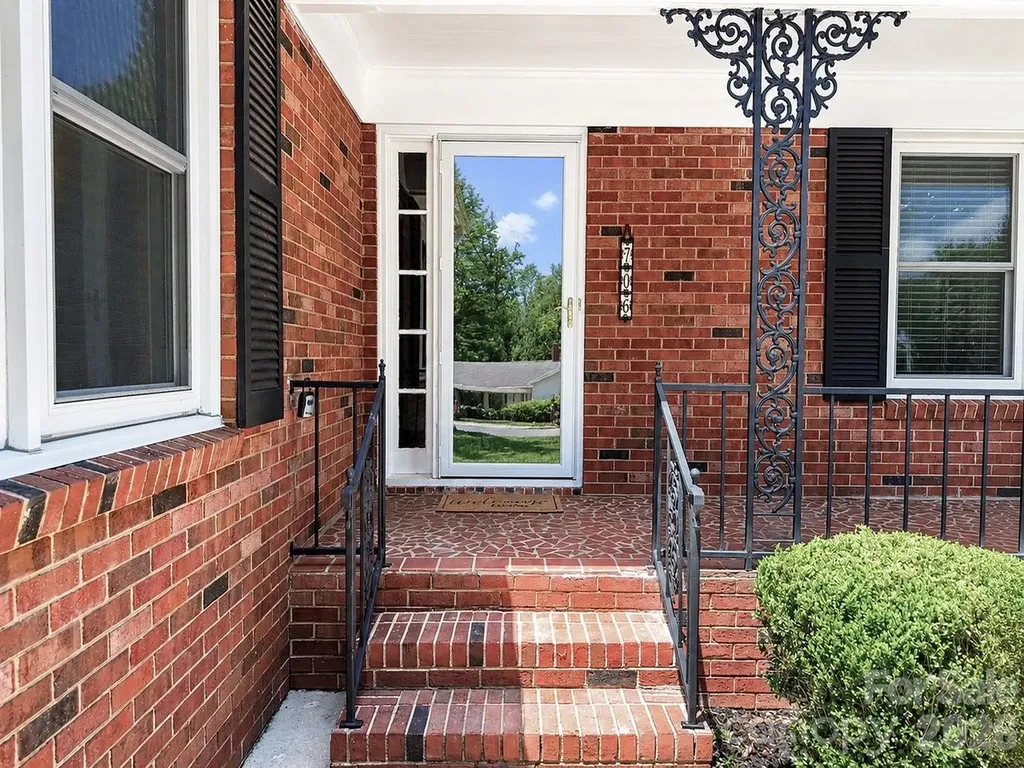 706 Hedrick Drive Statesville NC 28677