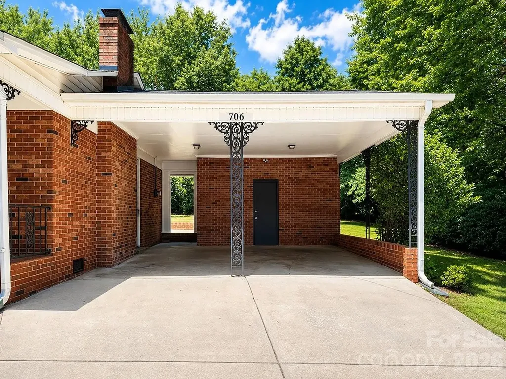 706 Hedrick Drive Statesville NC 28677
