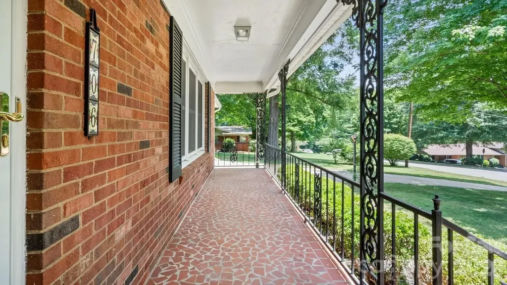 706 Hedrick Drive Statesville NC 28677