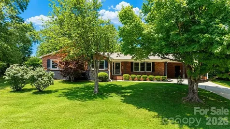 706 Hedrick Drive Statesville NC 28677