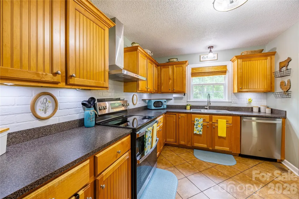 173 Ruthaven Drive Bessemer City NC 28016