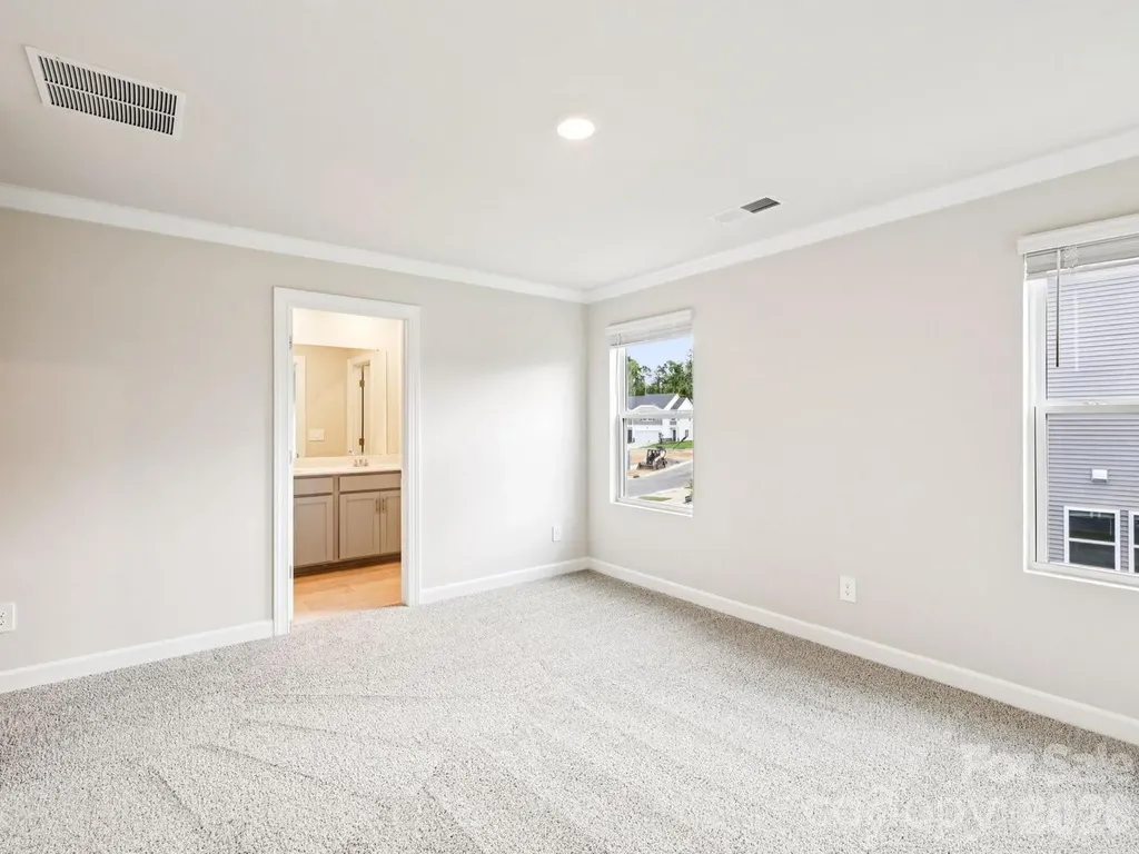 9020 Foggy Brook Loop Charlotte NC 28216