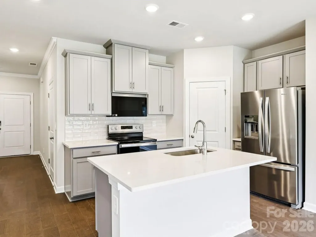 9020 Foggy Brook Loop Charlotte NC 28216
