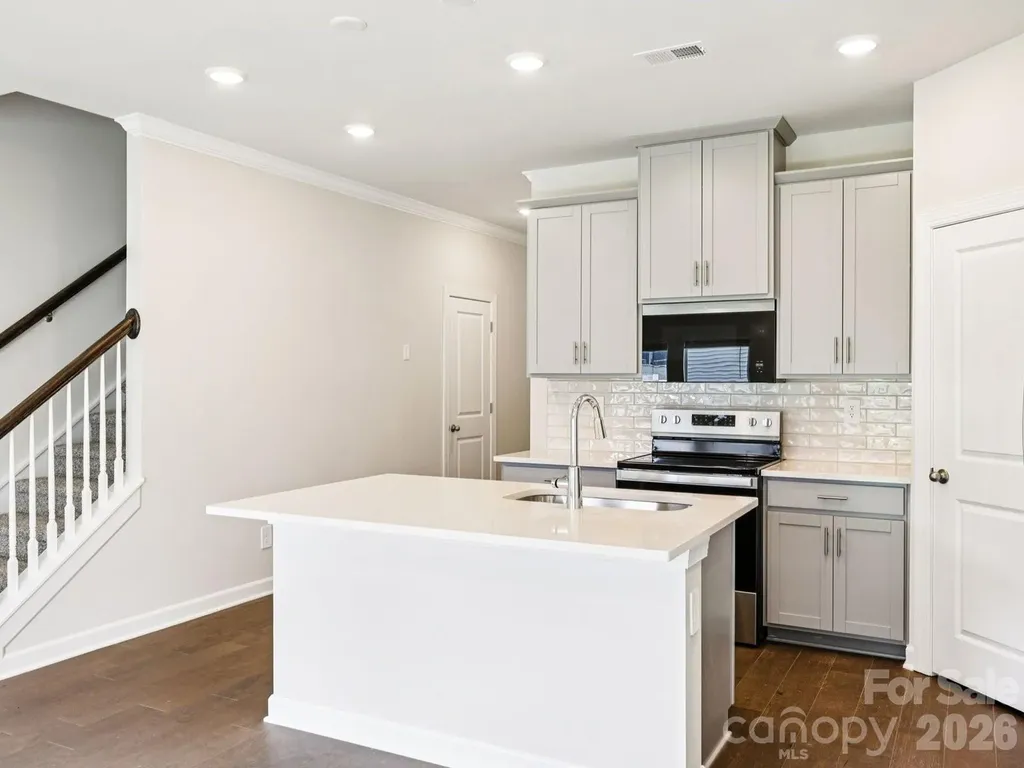 9020 Foggy Brook Loop Charlotte NC 28216