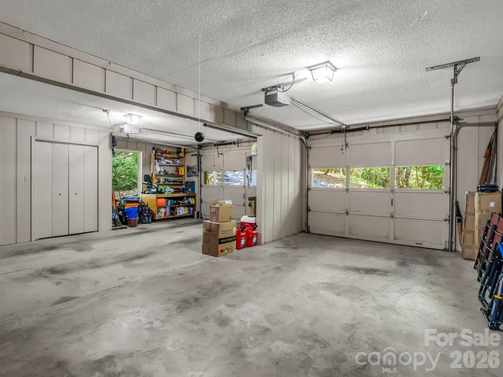 242 Wahuhu Court Brevard NC 28712