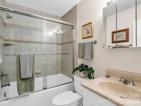 242 Wahuhu Court Brevard NC 28712