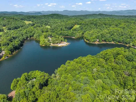 242 Wahuhu Court Brevard NC 28712