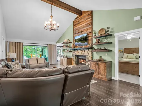 242 Wahuhu Court Brevard NC 28712