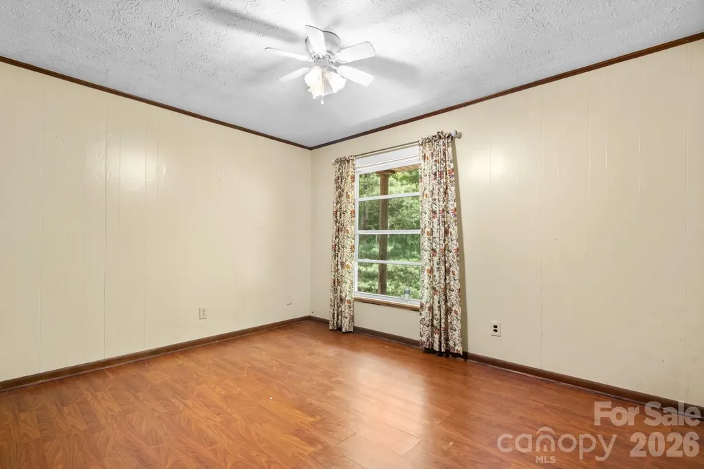 828 Manchester Street SW Lenoir NC 28645