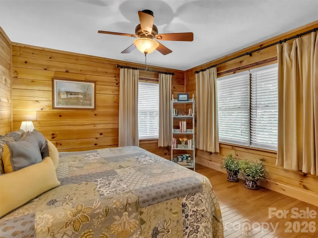 12 Signal Ridge Sylva NC 28779