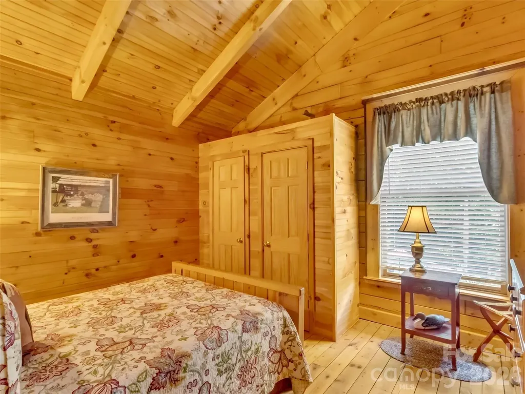 12 Signal Ridge Sylva NC 28779