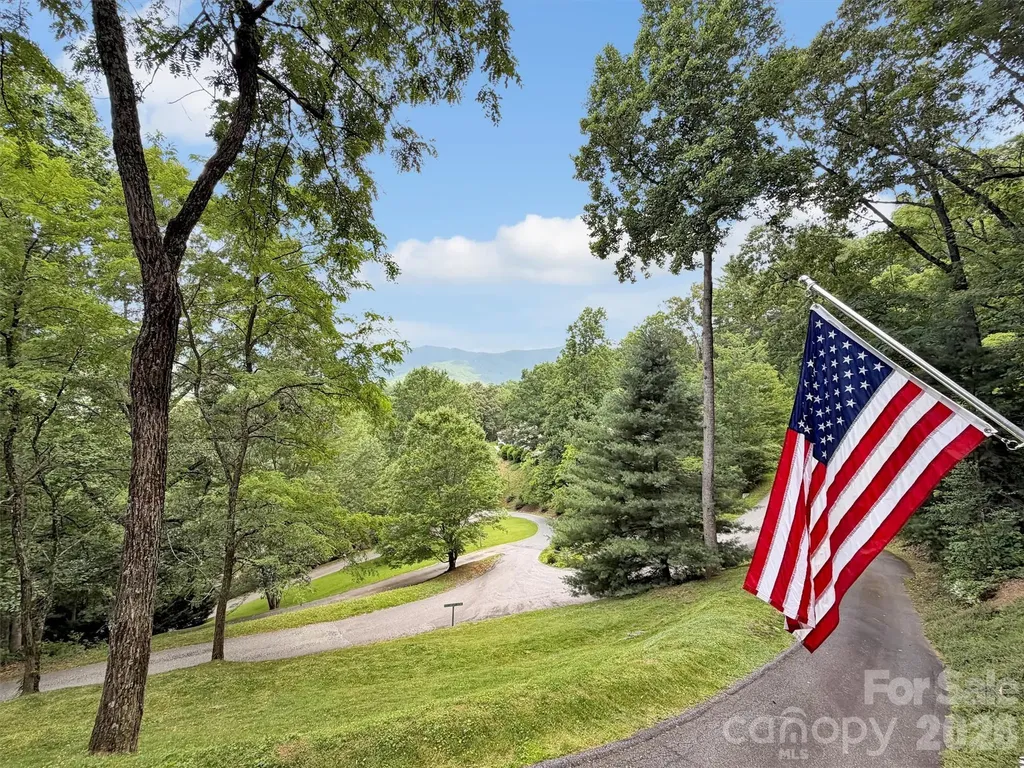 12 Signal Ridge Sylva NC 28779