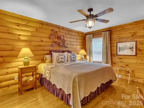 12 Signal Ridge Sylva NC 28779