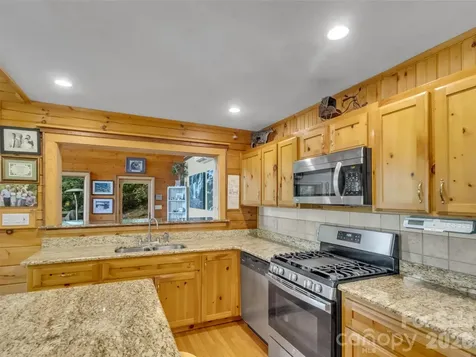12 Signal Ridge Sylva NC 28779