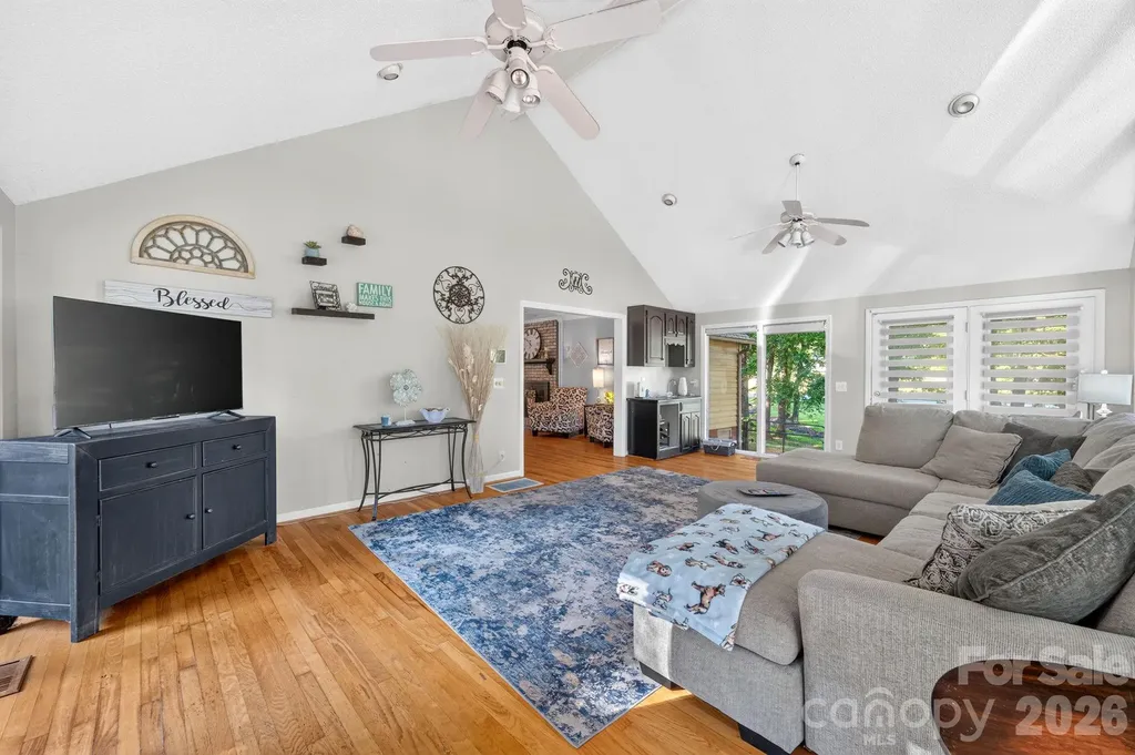 103 Chateau Drive Gastonia NC 28056