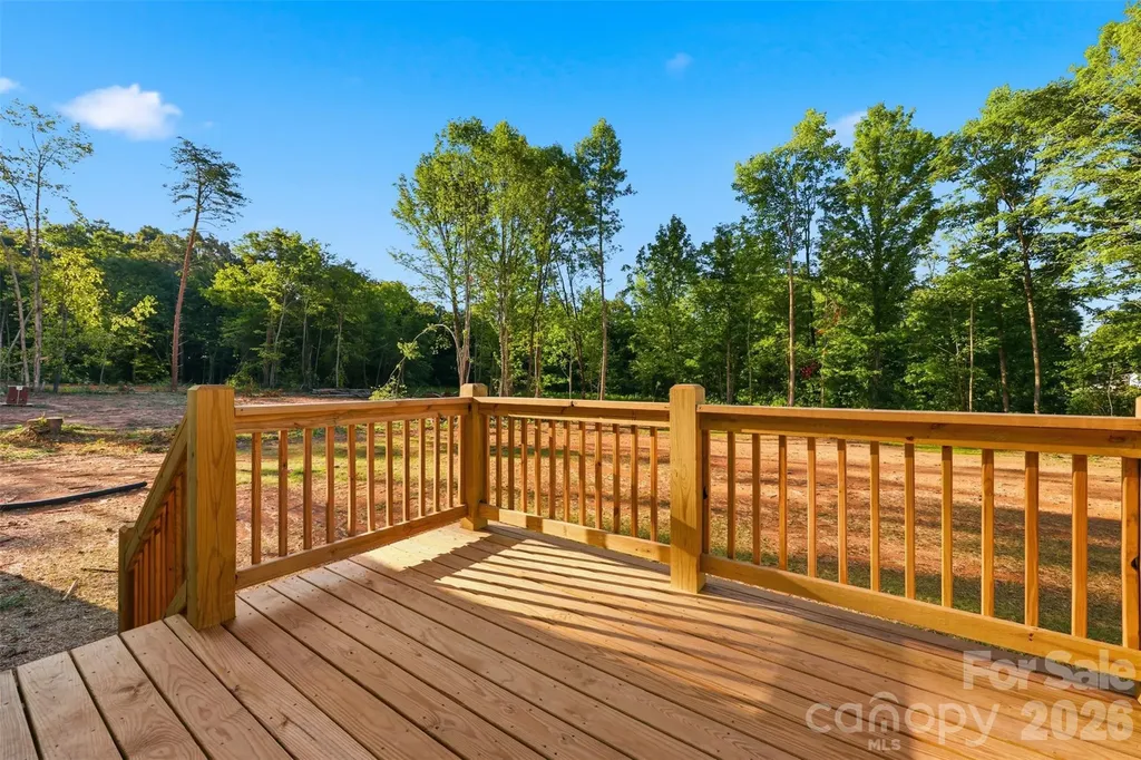 4433 Old Us 421 Highway W Yadkinville NC 27055