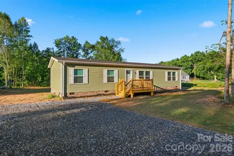 4433 Old Us 421 Highway W Yadkinville NC 27055
