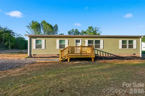 4433 Old Us 421 Highway W Yadkinville NC 27055