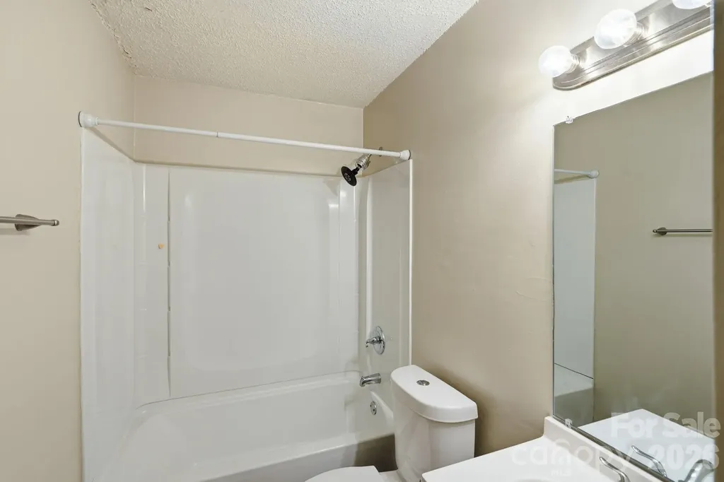 6805 Deanwood Place Charlotte NC 28217