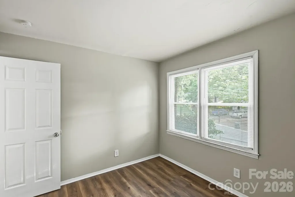 6805 Deanwood Place Charlotte NC 28217