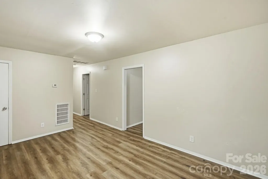 6805 Deanwood Place Charlotte NC 28217
