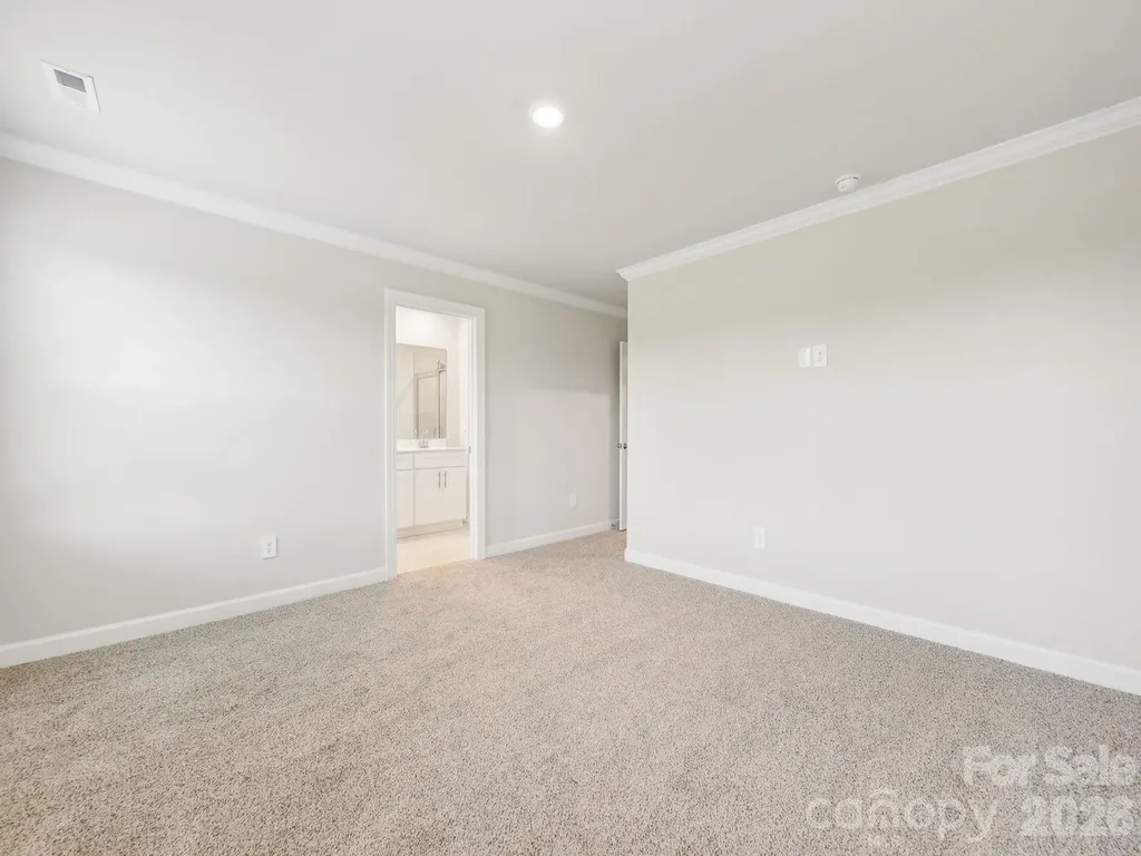 9040 Foggy Brook Loop Charlotte NC 28216