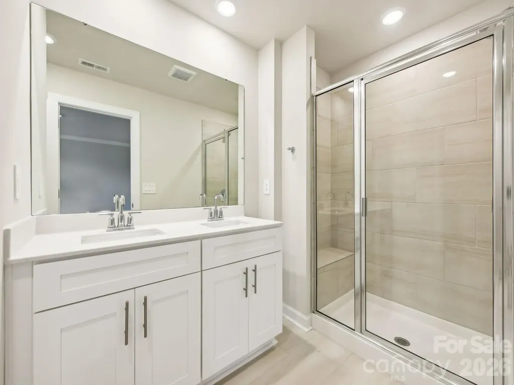 9040 Foggy Brook Loop Charlotte NC 28216