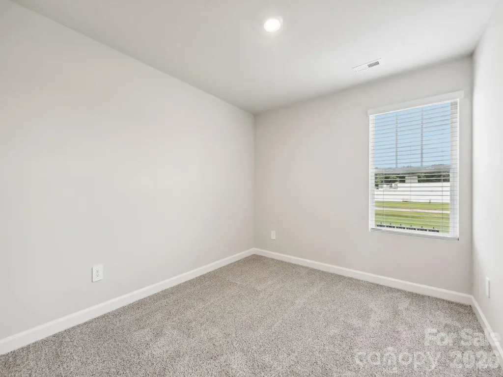 9040 Foggy Brook Loop Charlotte NC 28216