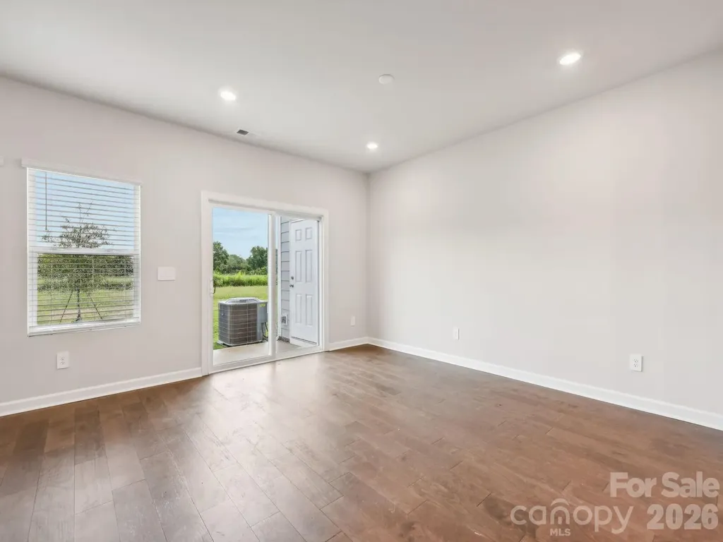9040 Foggy Brook Loop Charlotte NC 28216
