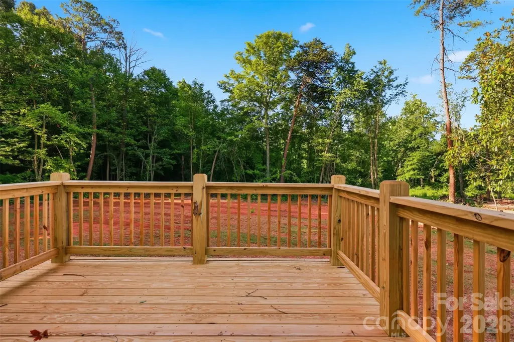 4425 Old Us 421 Highway W Yadkinville NC 27055