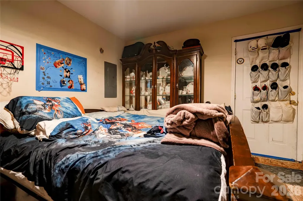 9336 Dewey Drive Charlotte NC 28214