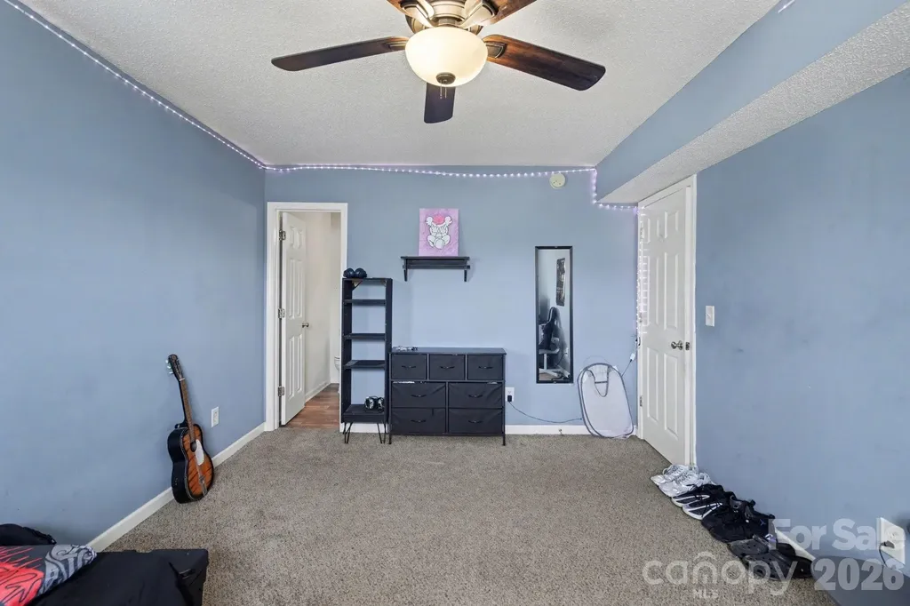 3904 Riverdale Road Greensboro NC 27406